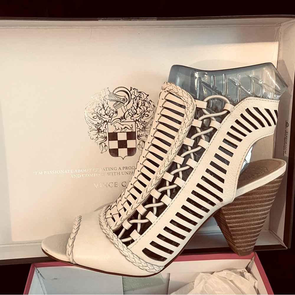 Vince Camuto E-Shantel Sling back